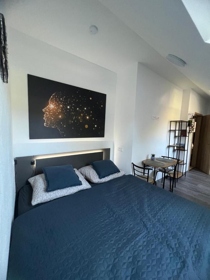 Hobiti Apartman - Frodo Černá v Pošumaví Eksteriør billede