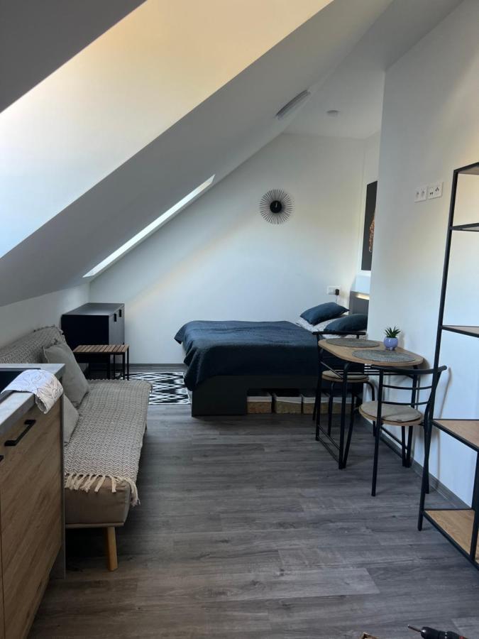 Hobiti Apartman - Frodo Černá v Pošumaví Eksteriør billede